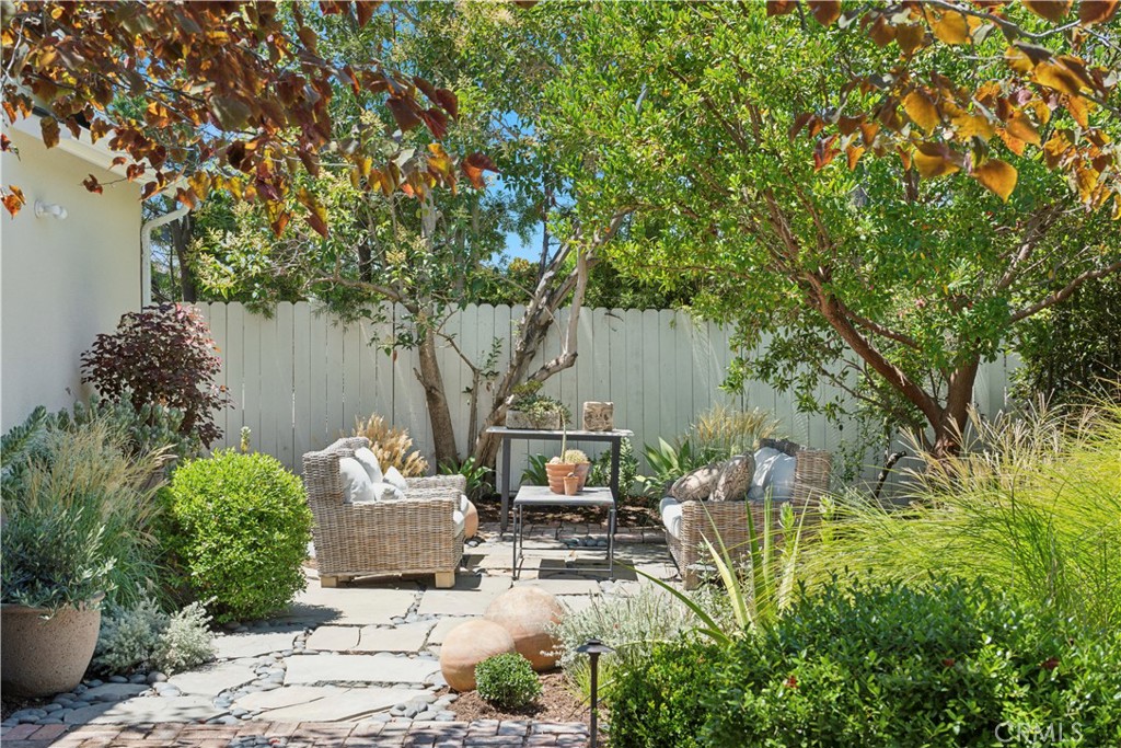 229 Del Mar Avenue