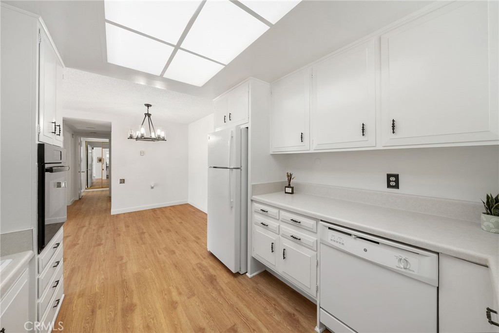 225 Avenida Majorca N