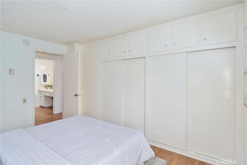 225 Avenida Majorca N