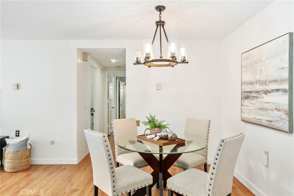 225 Avenida Majorca N