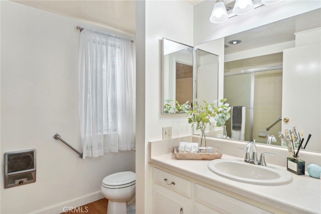 225 Avenida Majorca N