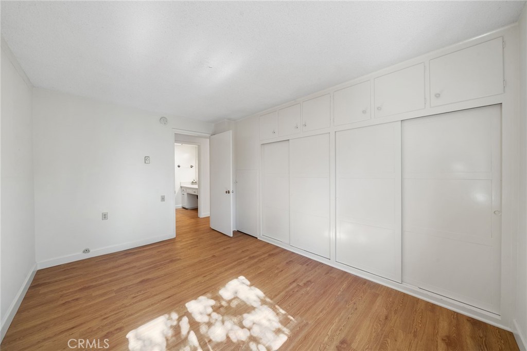 225 Avenida Majorca N