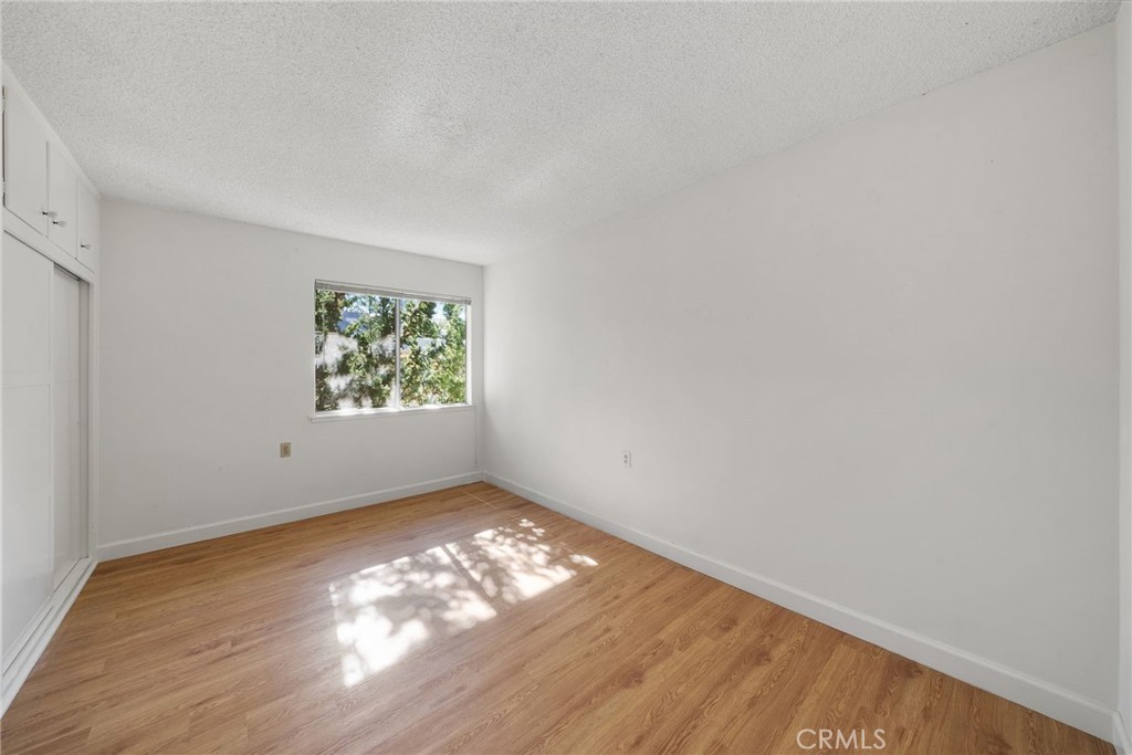 225 Avenida Majorca N