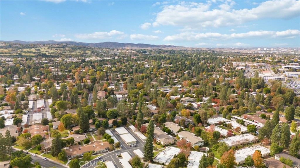 225 Avenida Majorca N