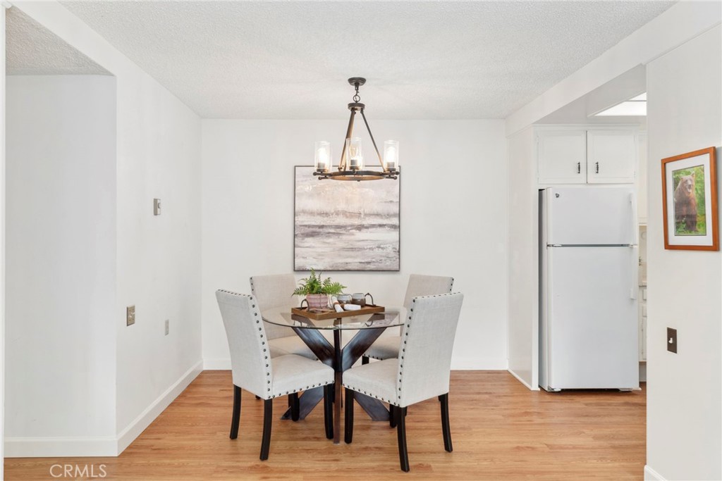 225 Avenida Majorca N