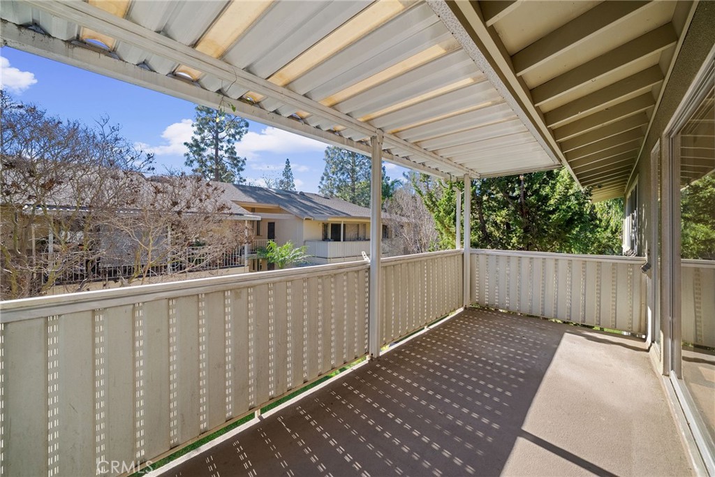 225 Avenida Majorca N