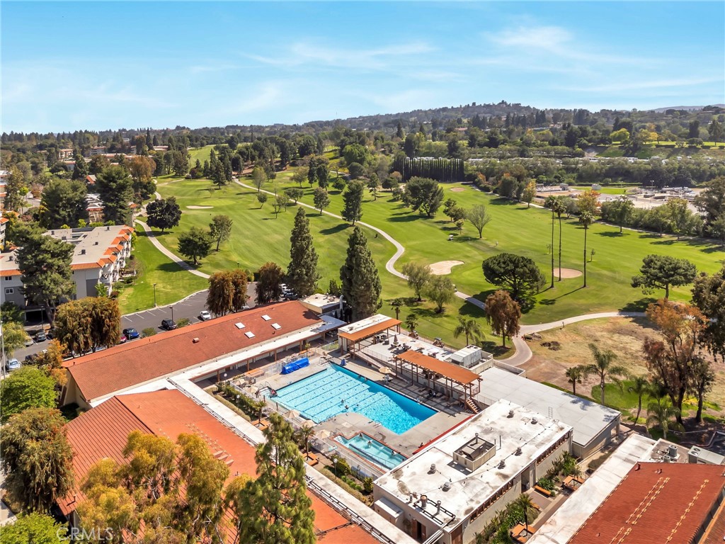 225 Avenida Majorca N