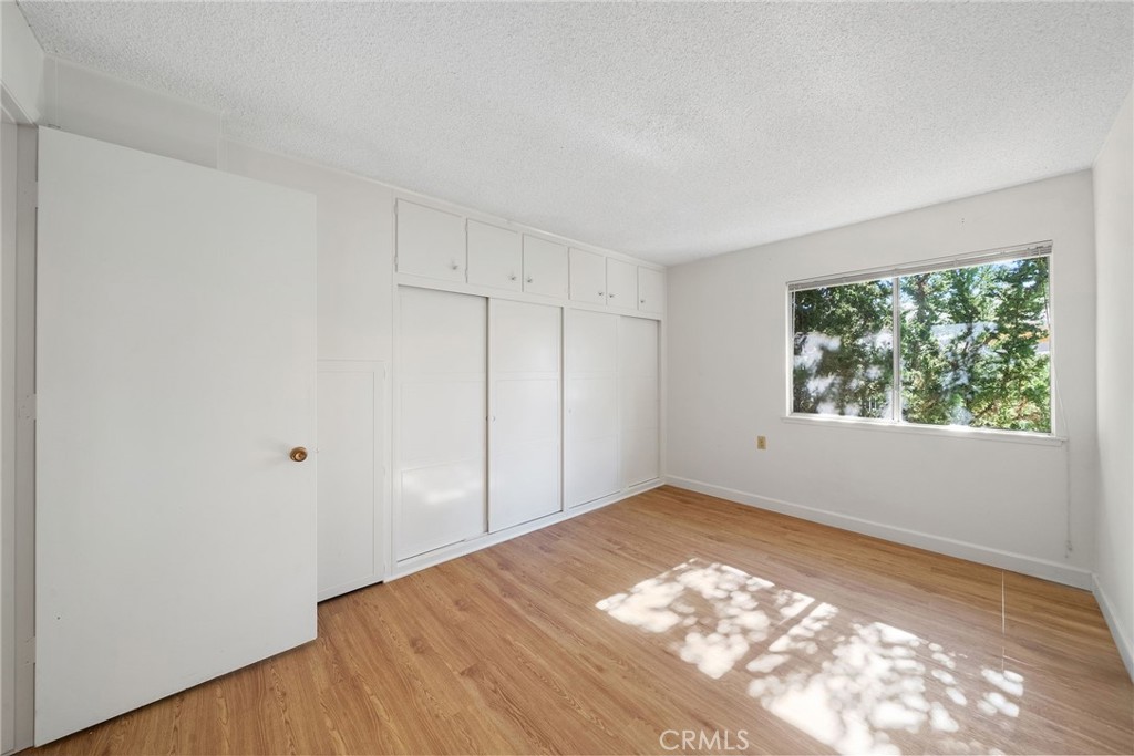 225 Avenida Majorca N