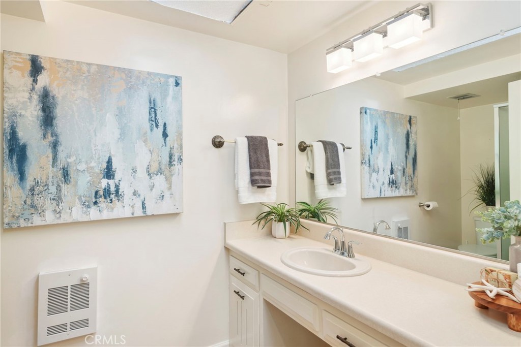 225 Avenida Majorca N