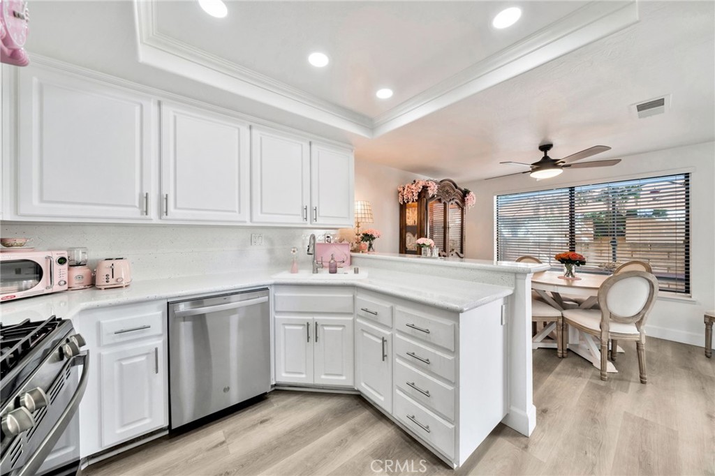 5151 Walnut Ave. 34