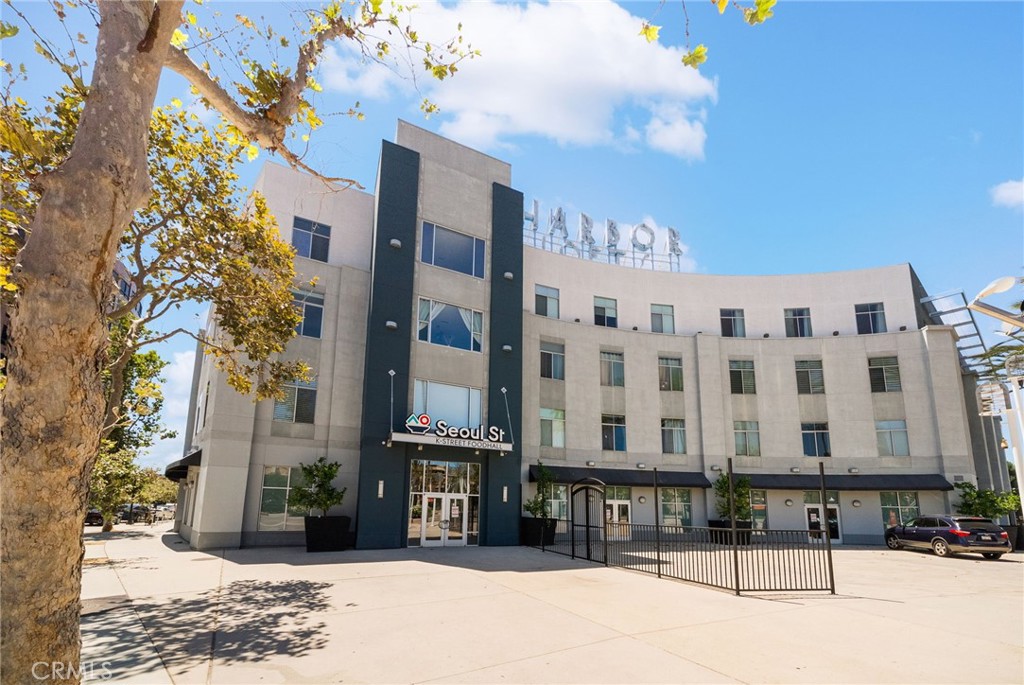 435 W Center Street Promenade 221