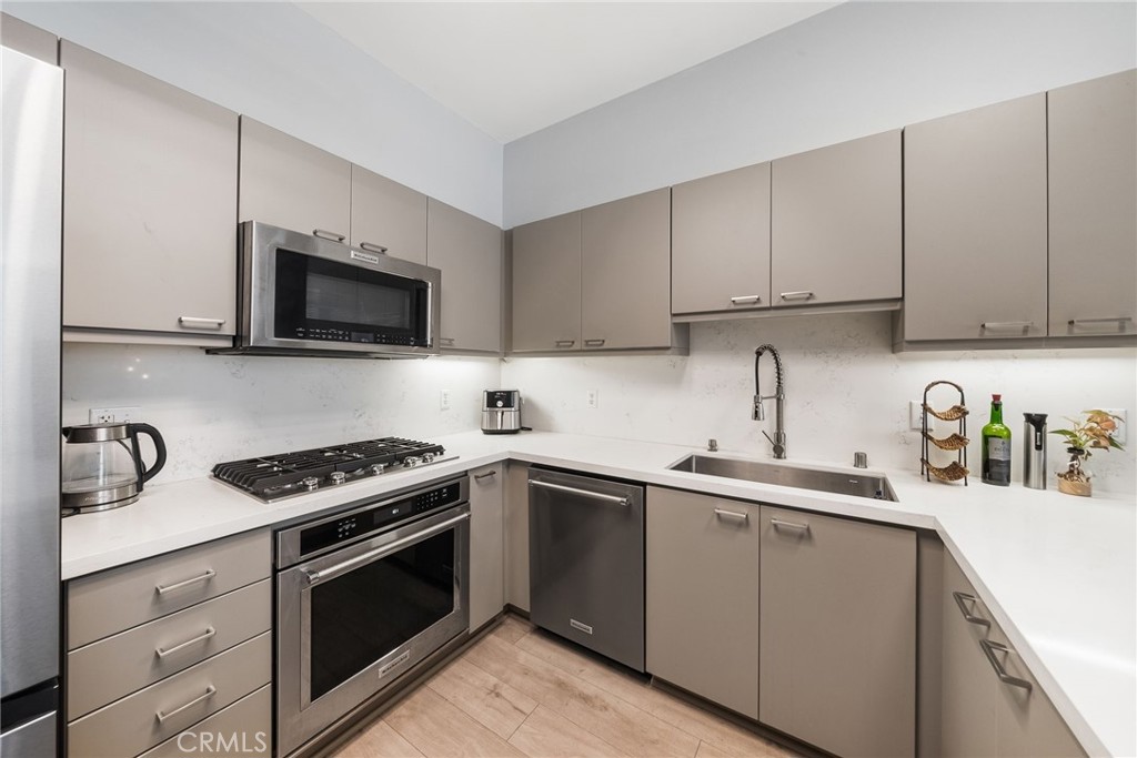 435 W Center Street Promenade 221