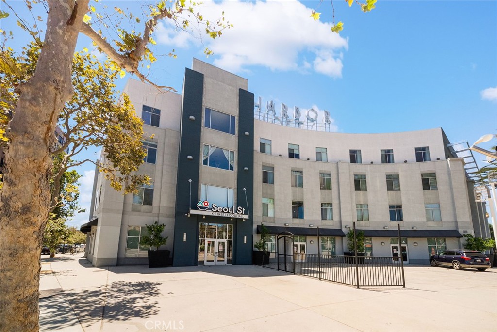 435 W Center Street Promenade 221