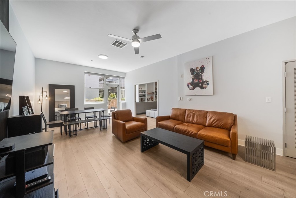 435 W Center Street Promenade 221