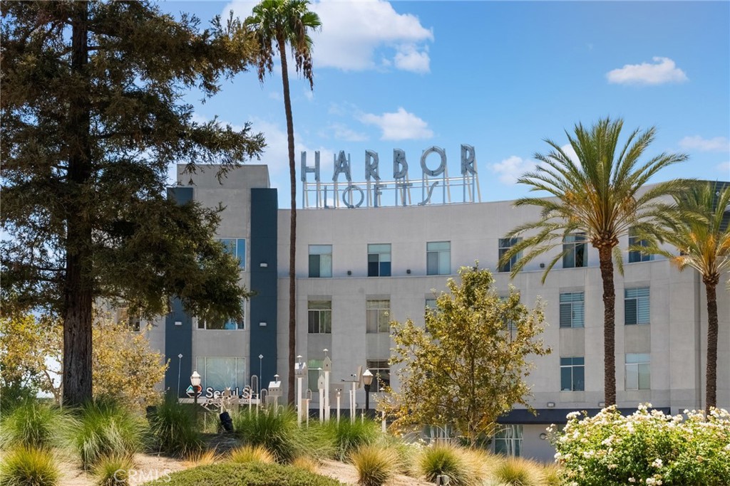 435 W Center Street Promenade 221