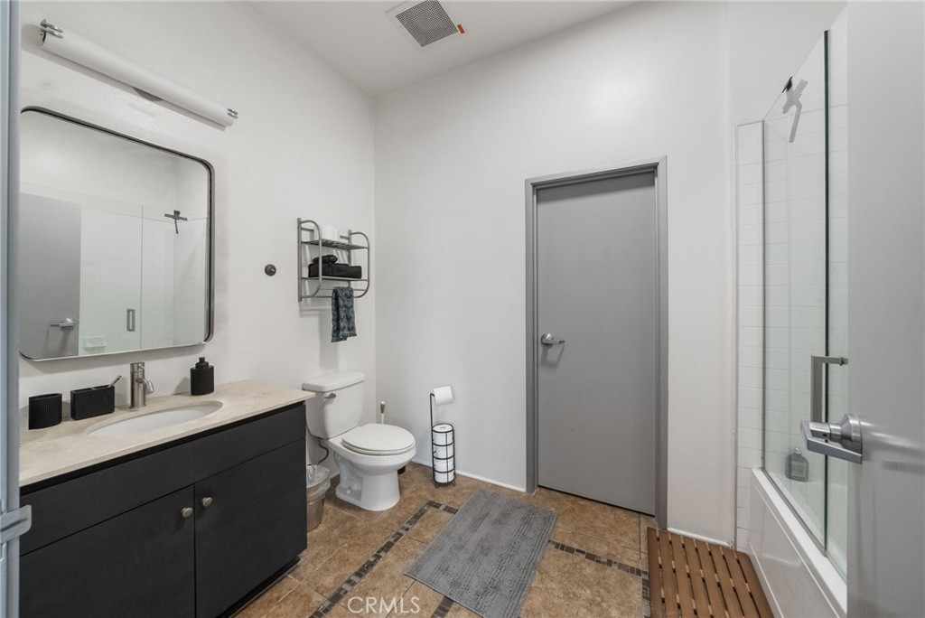 435 W Center Street Promenade 221