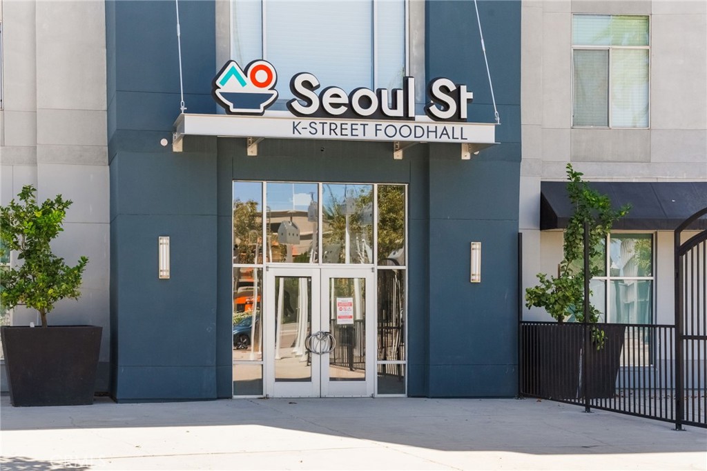 435 W Center Street Promenade 221