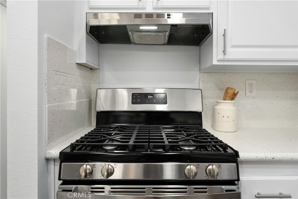 5151 Walnut Avenue 34