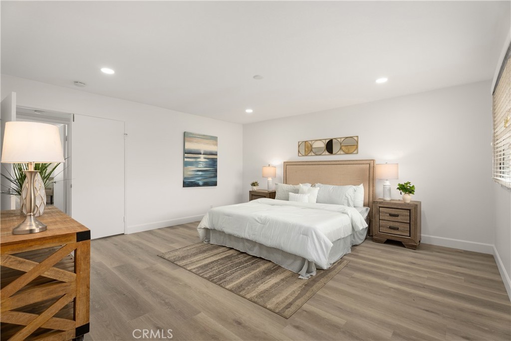 5151 Walnut Avenue 34