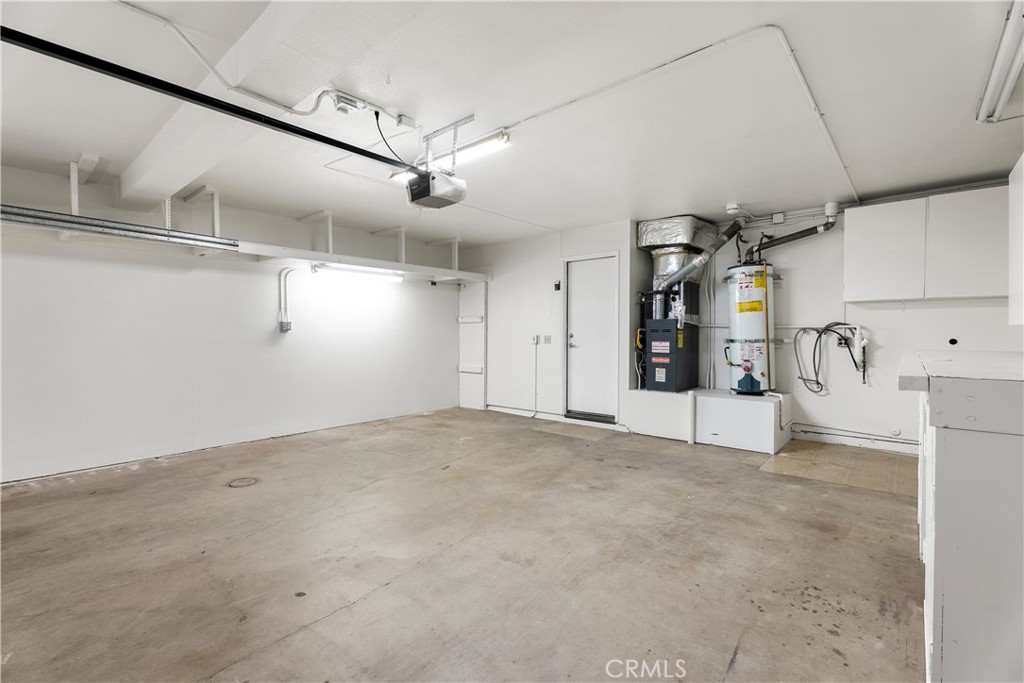 5151 Walnut Avenue 34