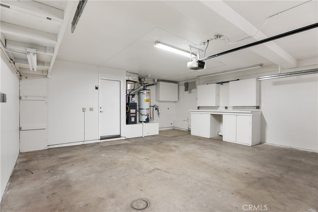 5151 Walnut Avenue 34