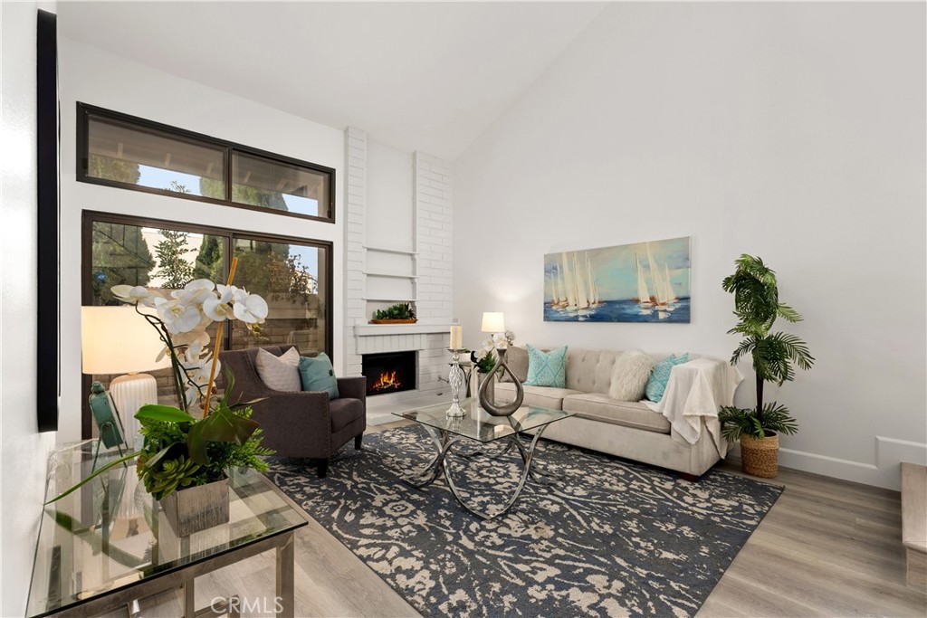 5151 Walnut Avenue 34