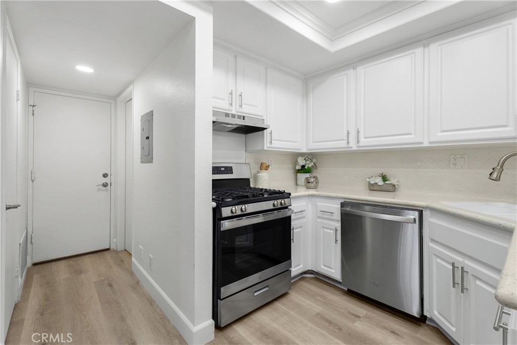 5151 Walnut Avenue 34