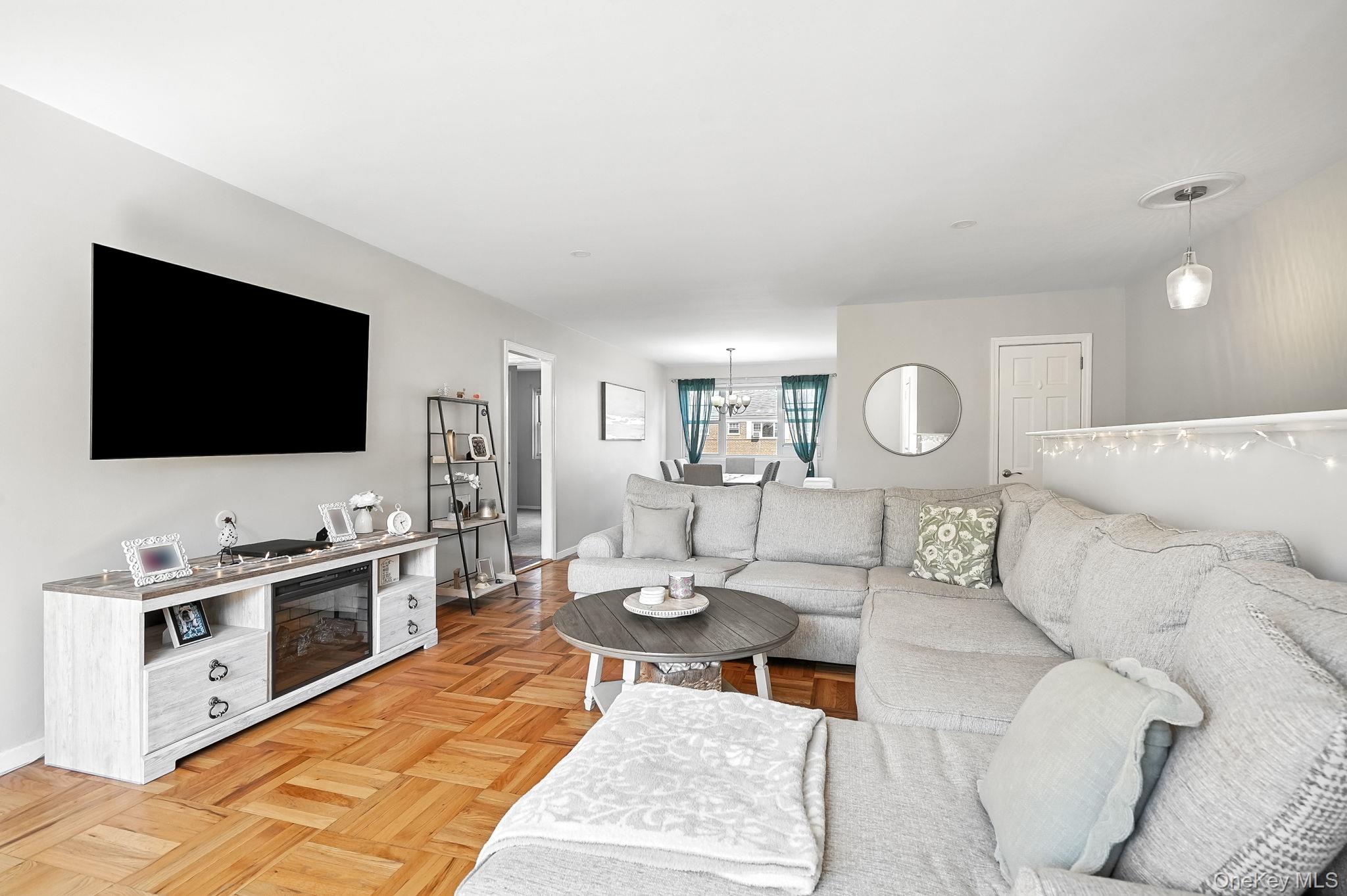 11 Westview Avenue Unit: 7-2