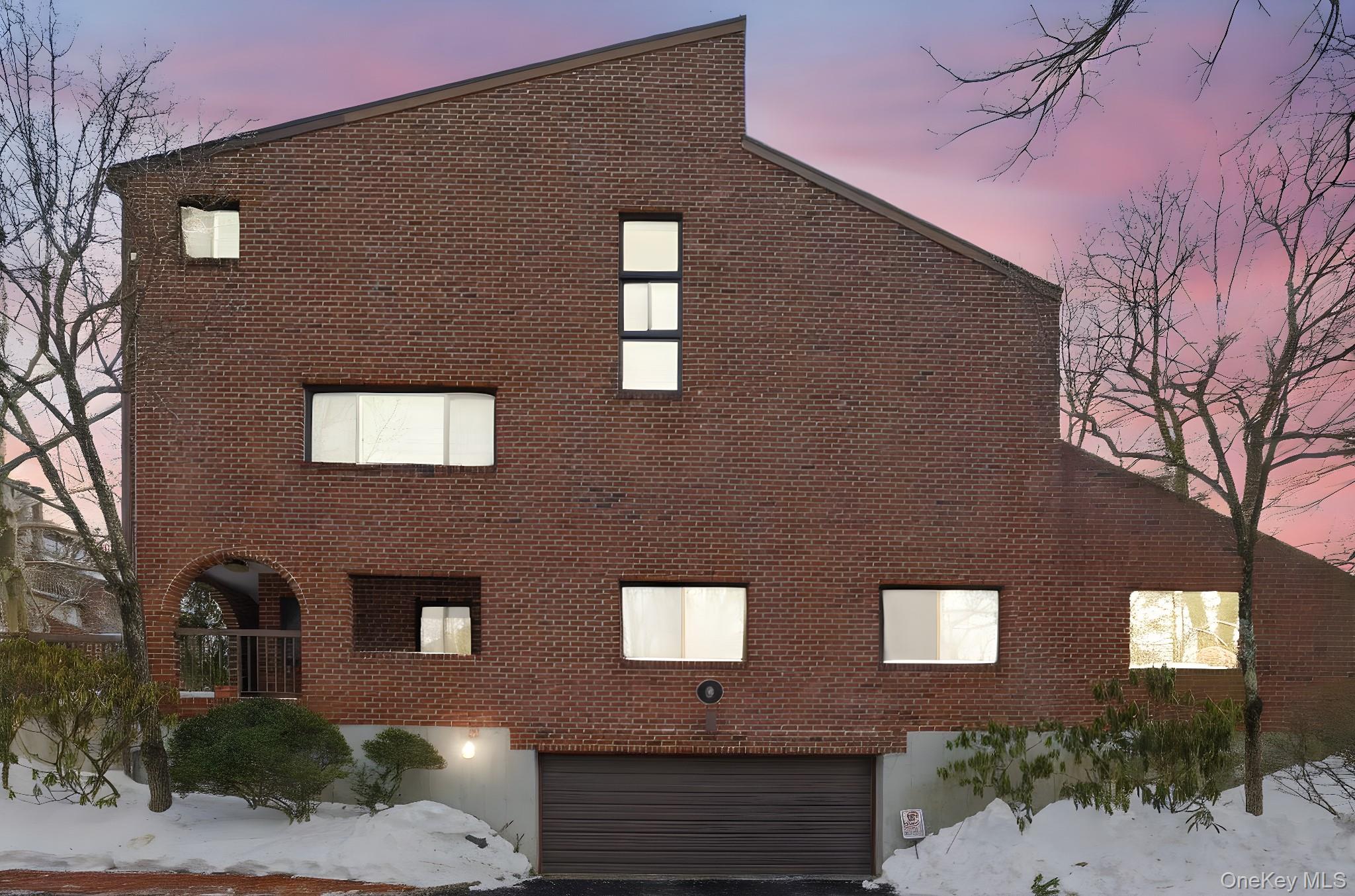 150 N Bedford Road Unit: 6D