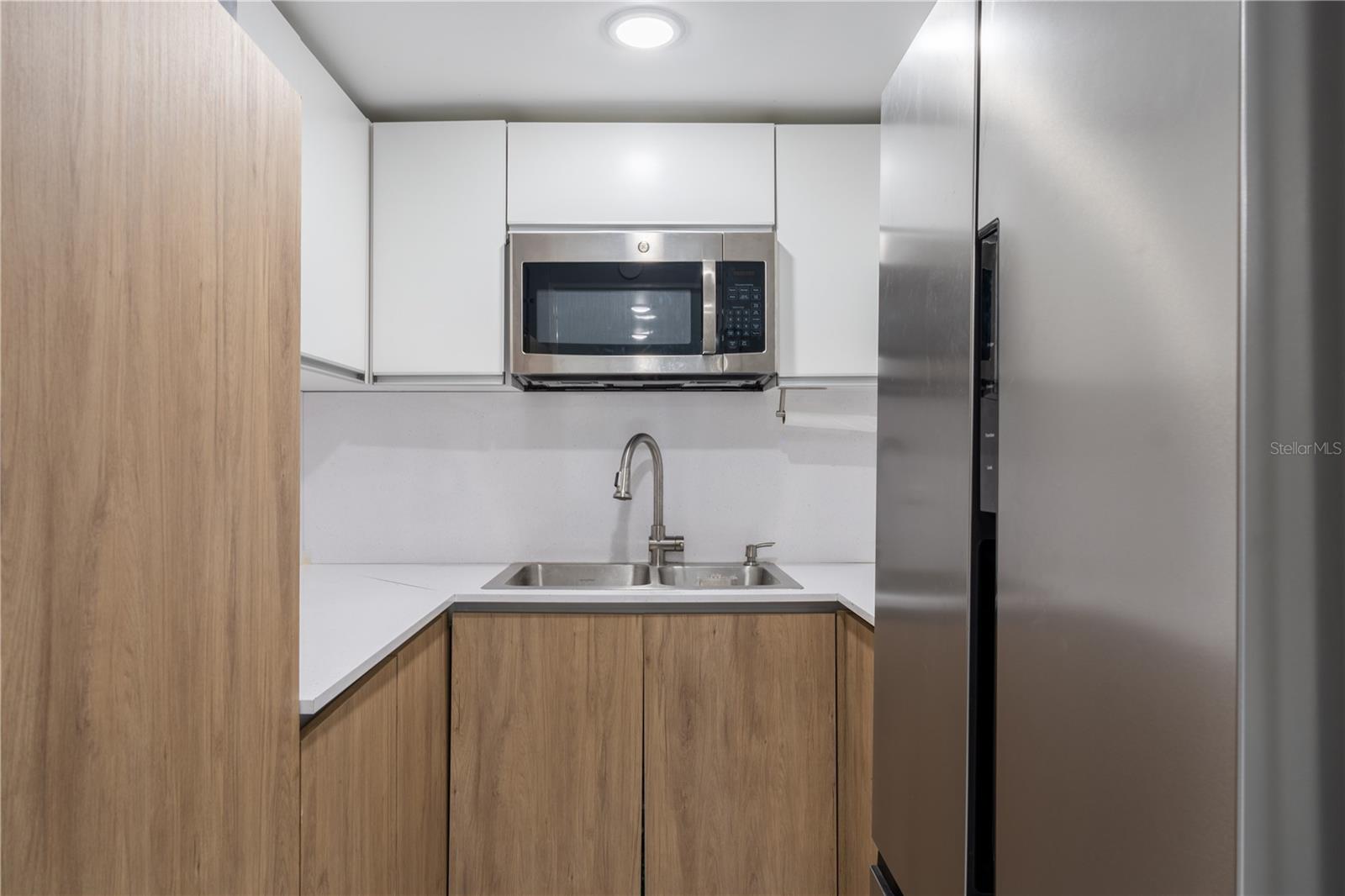 1225 PONCE DE LEON AVE