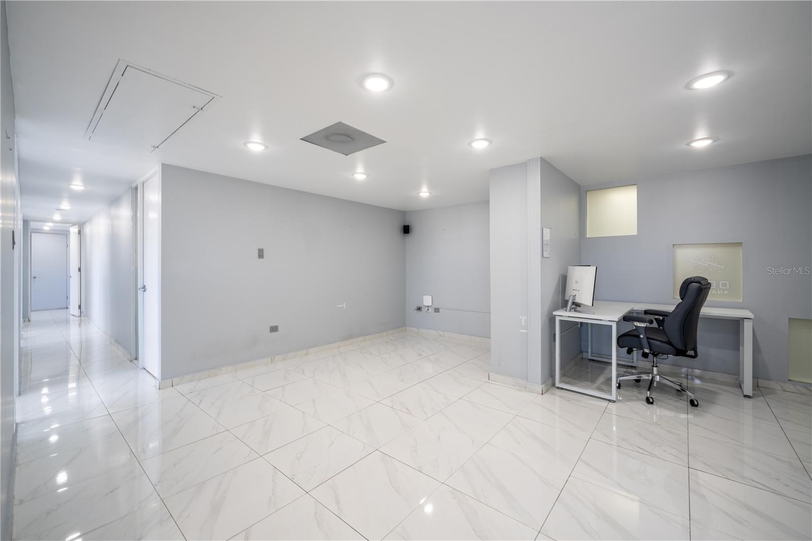 1225 PONCE DE LEON AVE