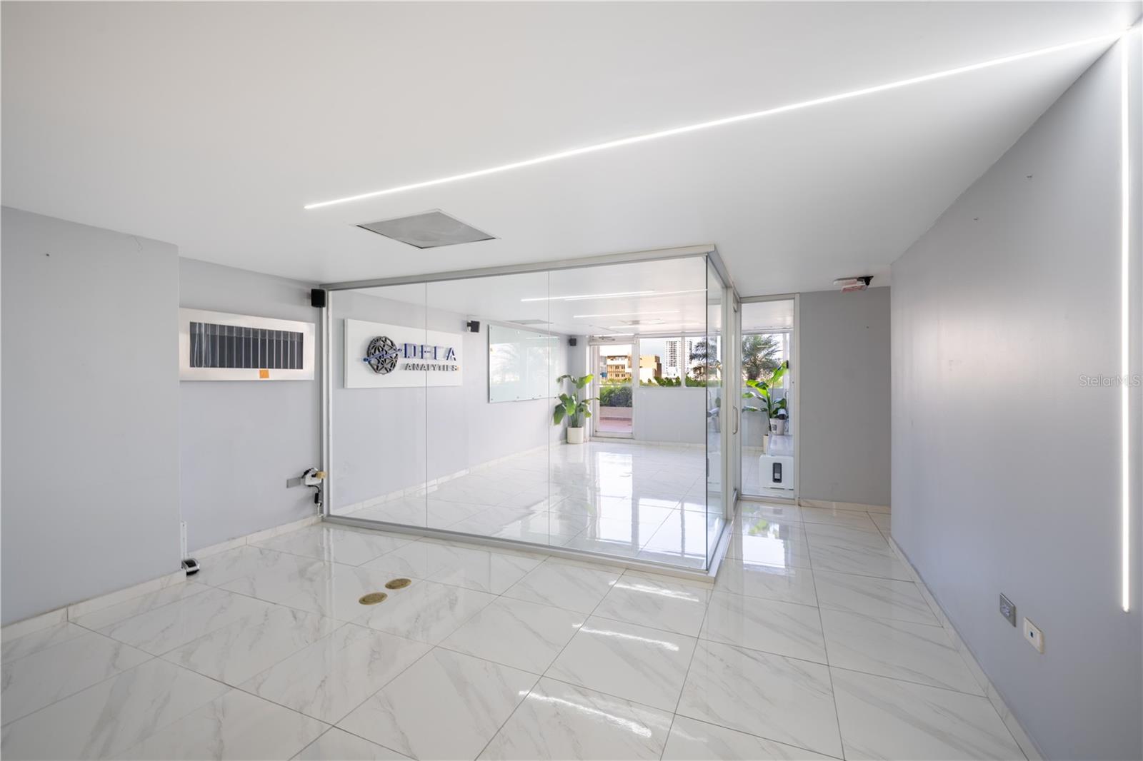 1225 PONCE DE LEON AVE