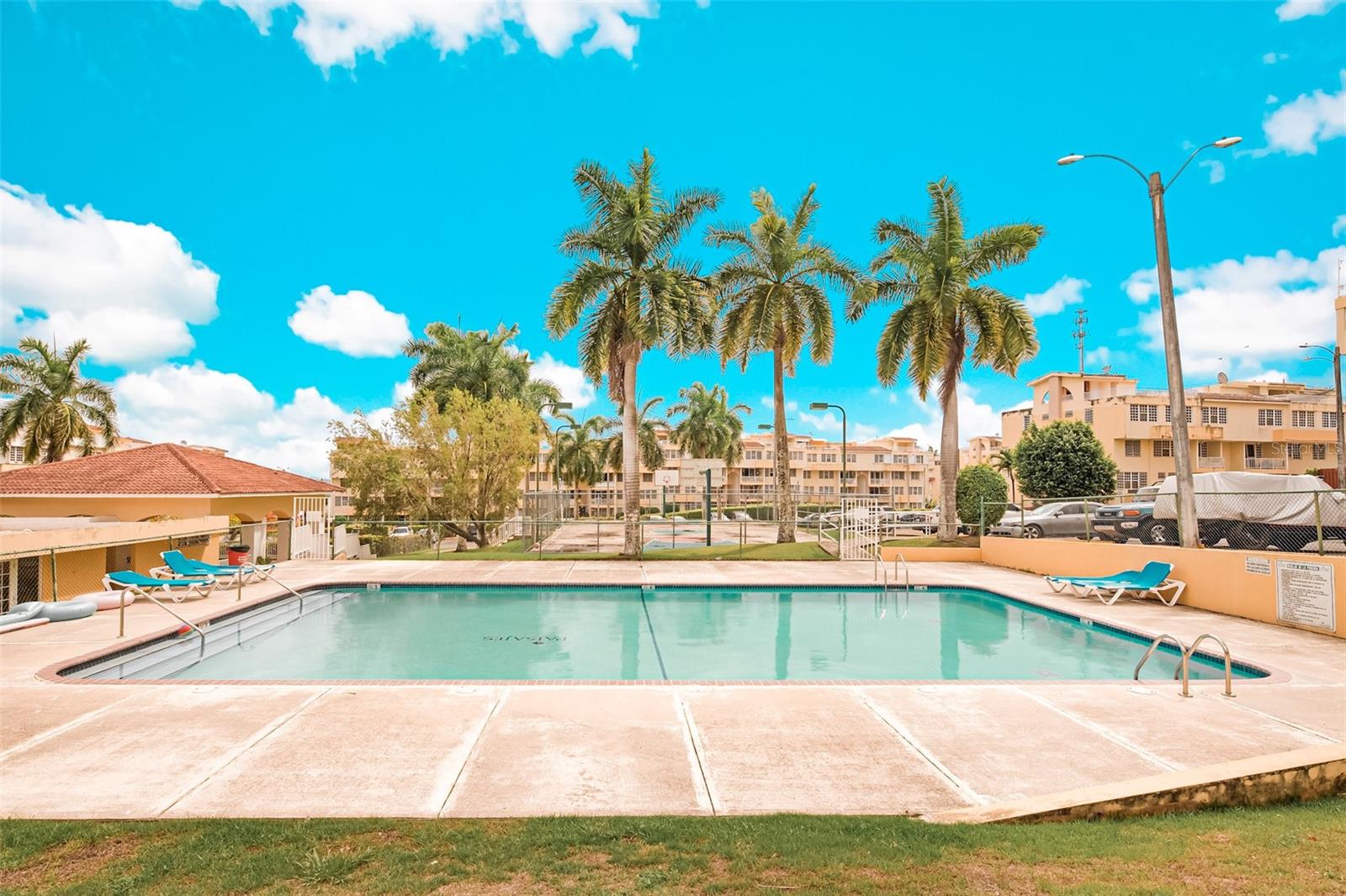 90 MEDIA LUNA BLVD #R33