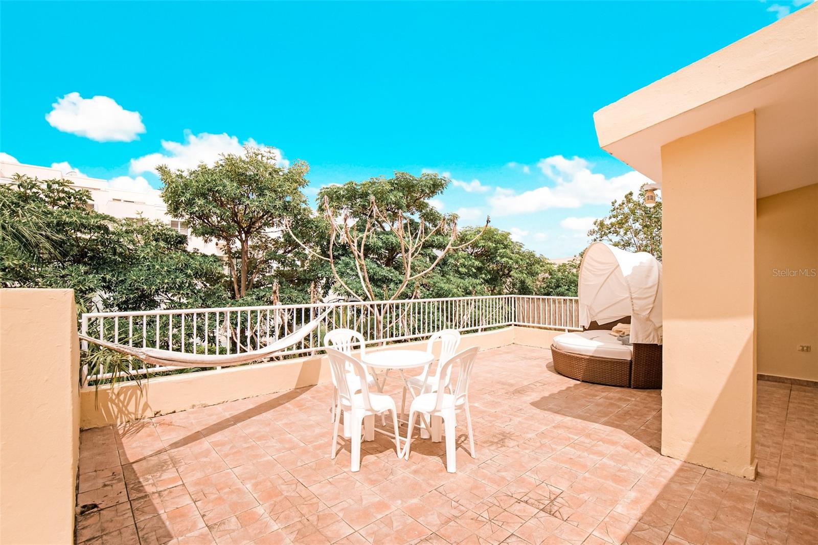 90 MEDIA LUNA BLVD #R33