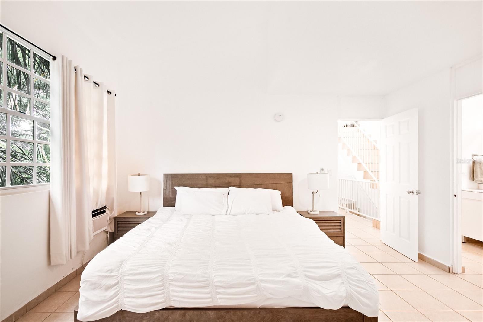 90 MEDIA LUNA BLVD #R33