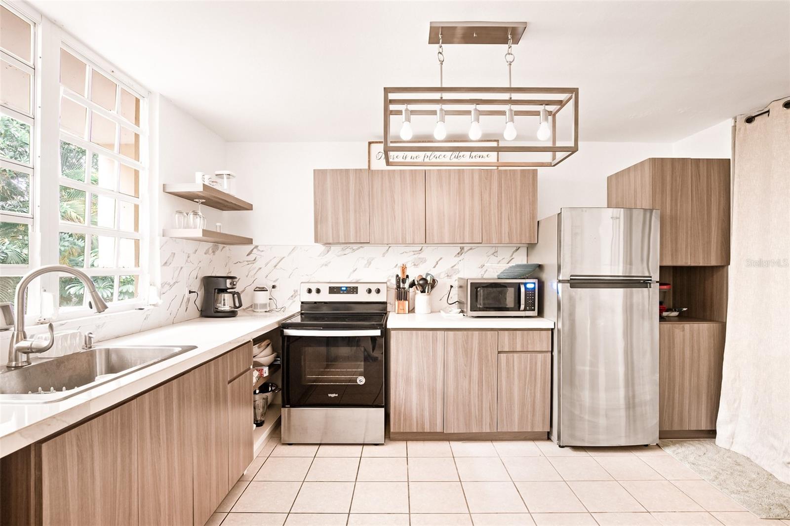 90 MEDIA LUNA BLVD #R33