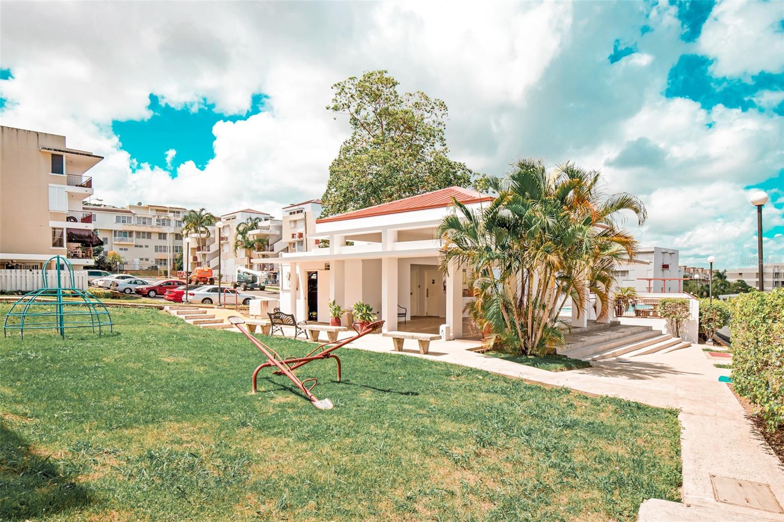 65 MEDIA LUNA BLVD #902