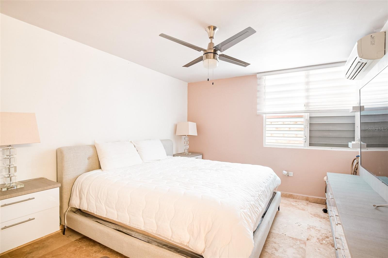 65 MEDIA LUNA BLVD #902