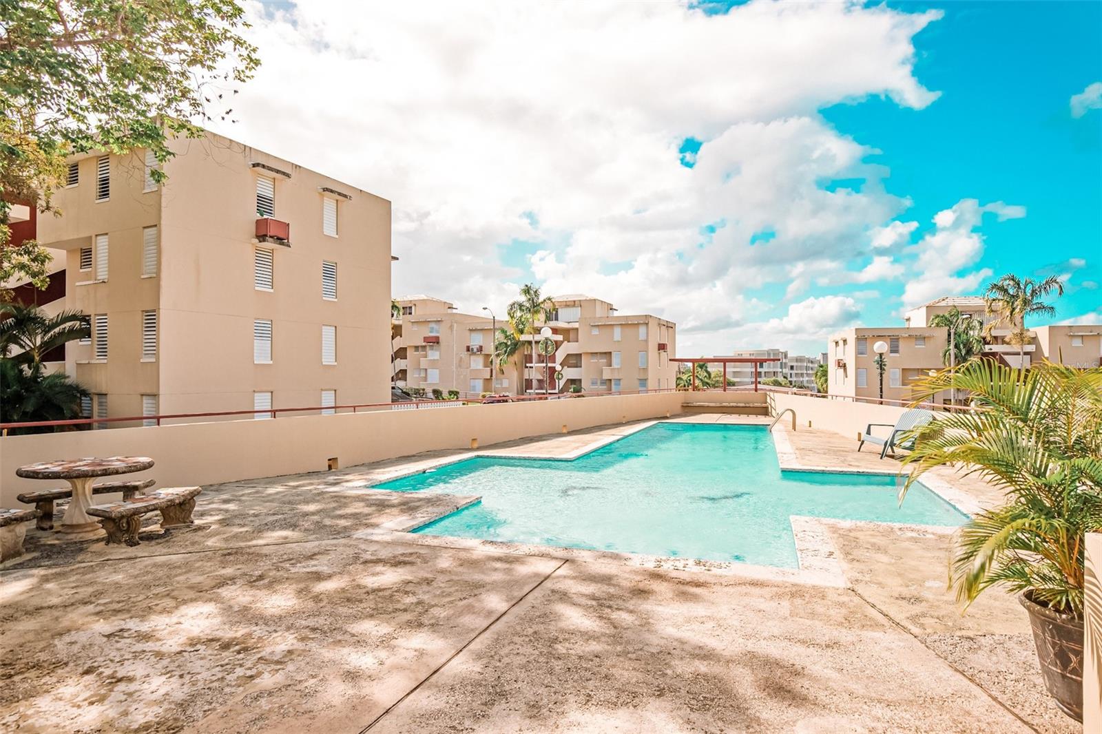 65 MEDIA LUNA BLVD #902