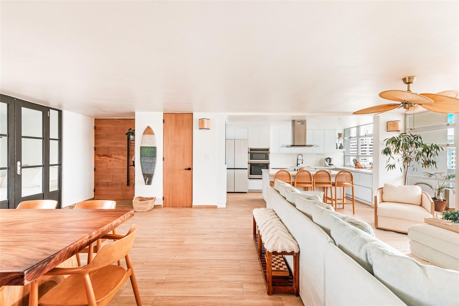 70 KING'S COURT #12A