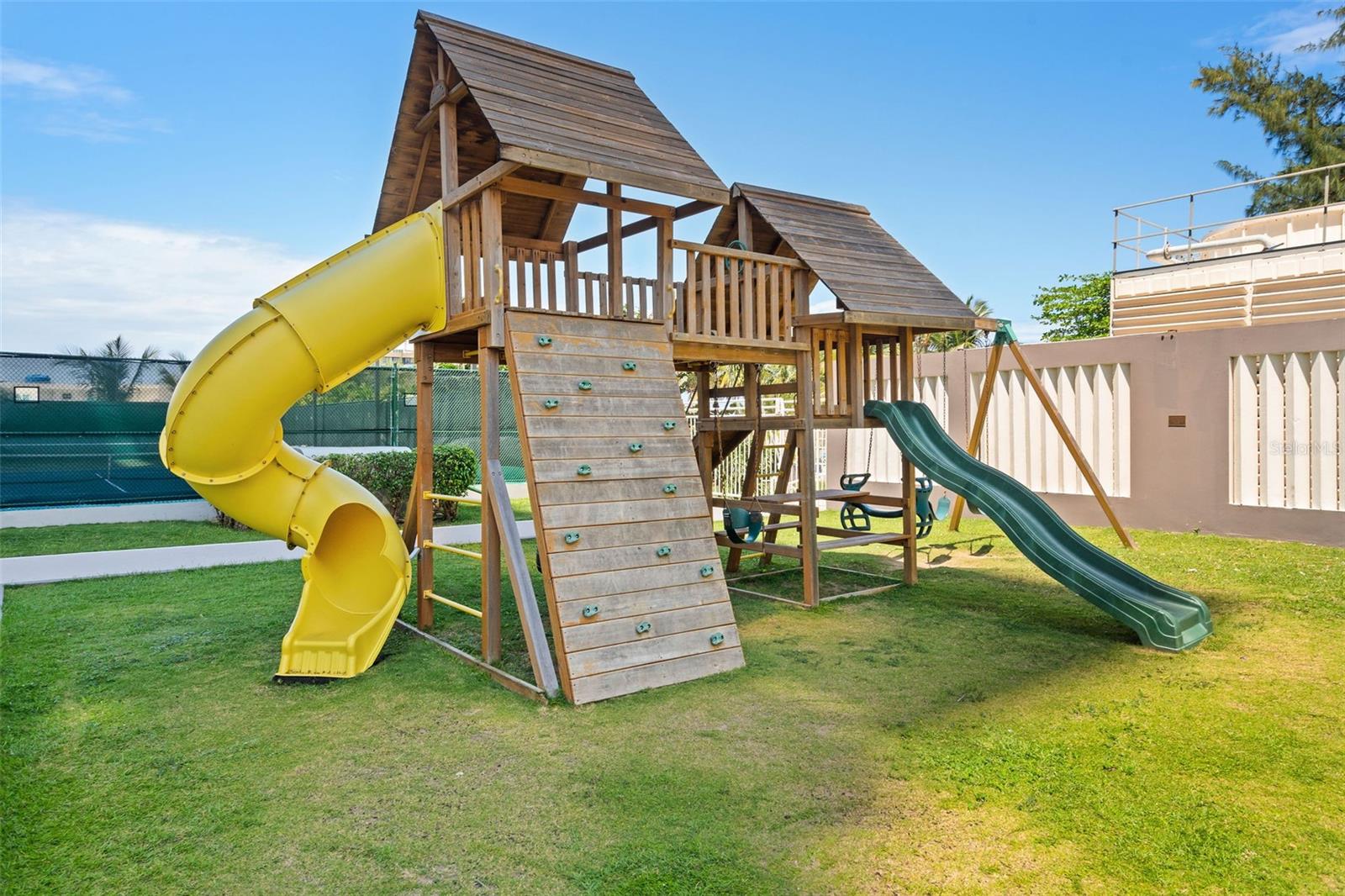 3001 AVENIDA ISLA VERDE #2205