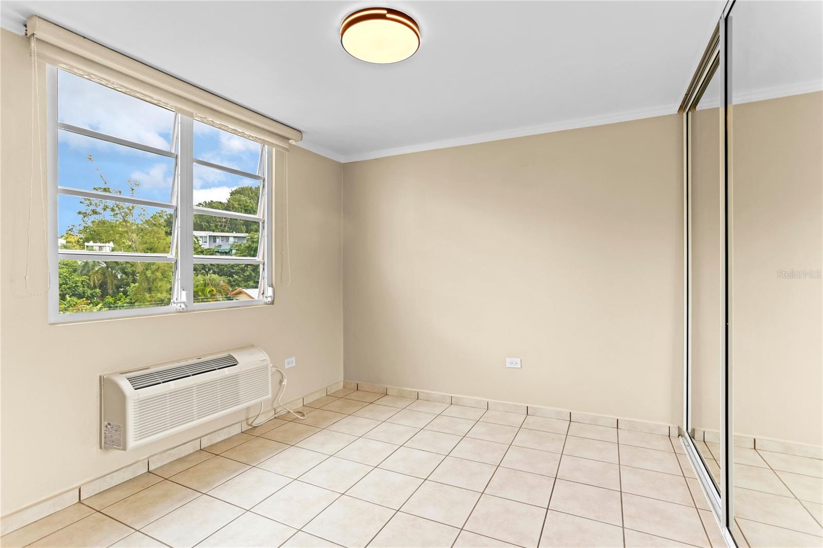 29 BASILIO CATALA #1307