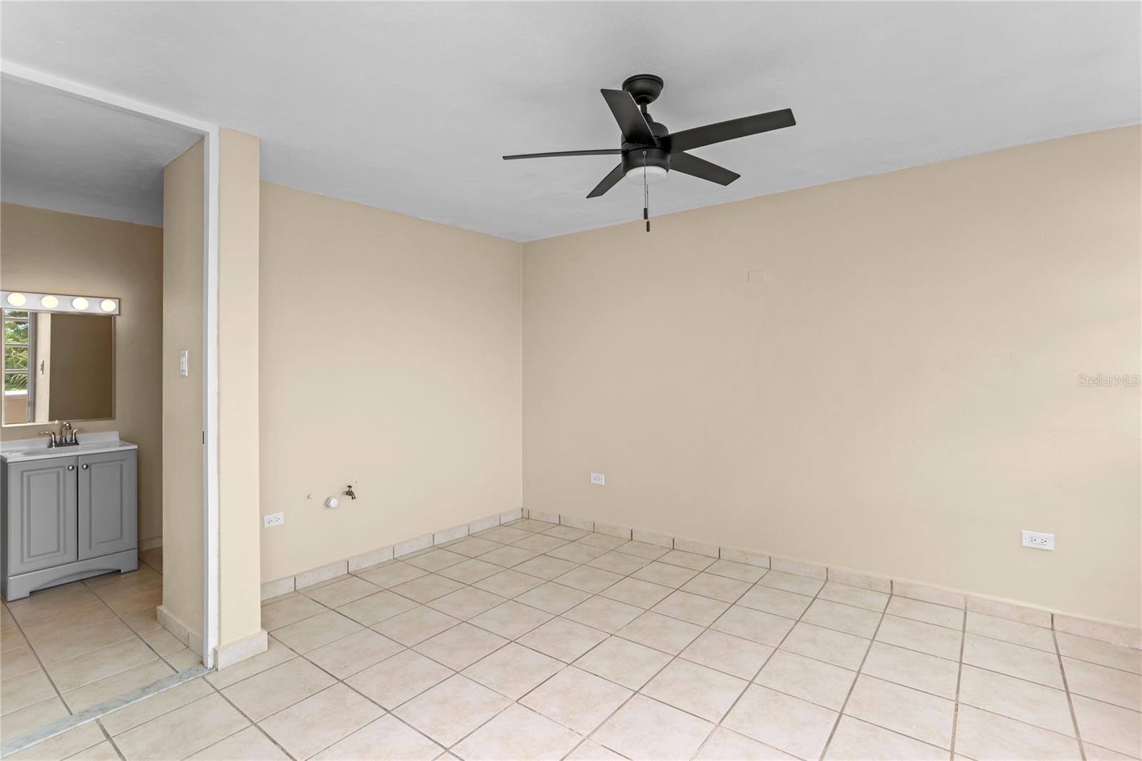 29 BASILIO CATALA #1307