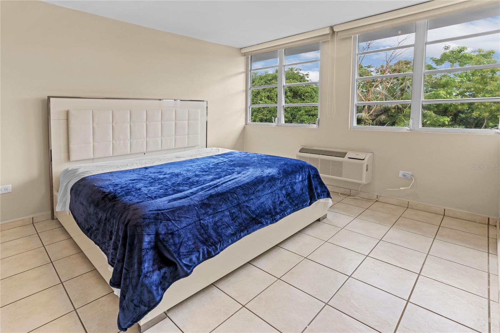 29 BASILIO CATALA #1307