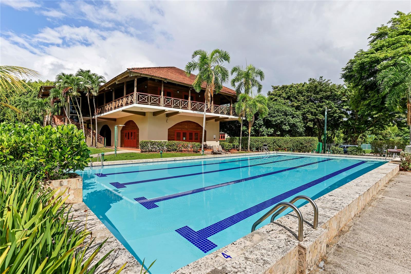 133 CAMINO LOS CAOBOS