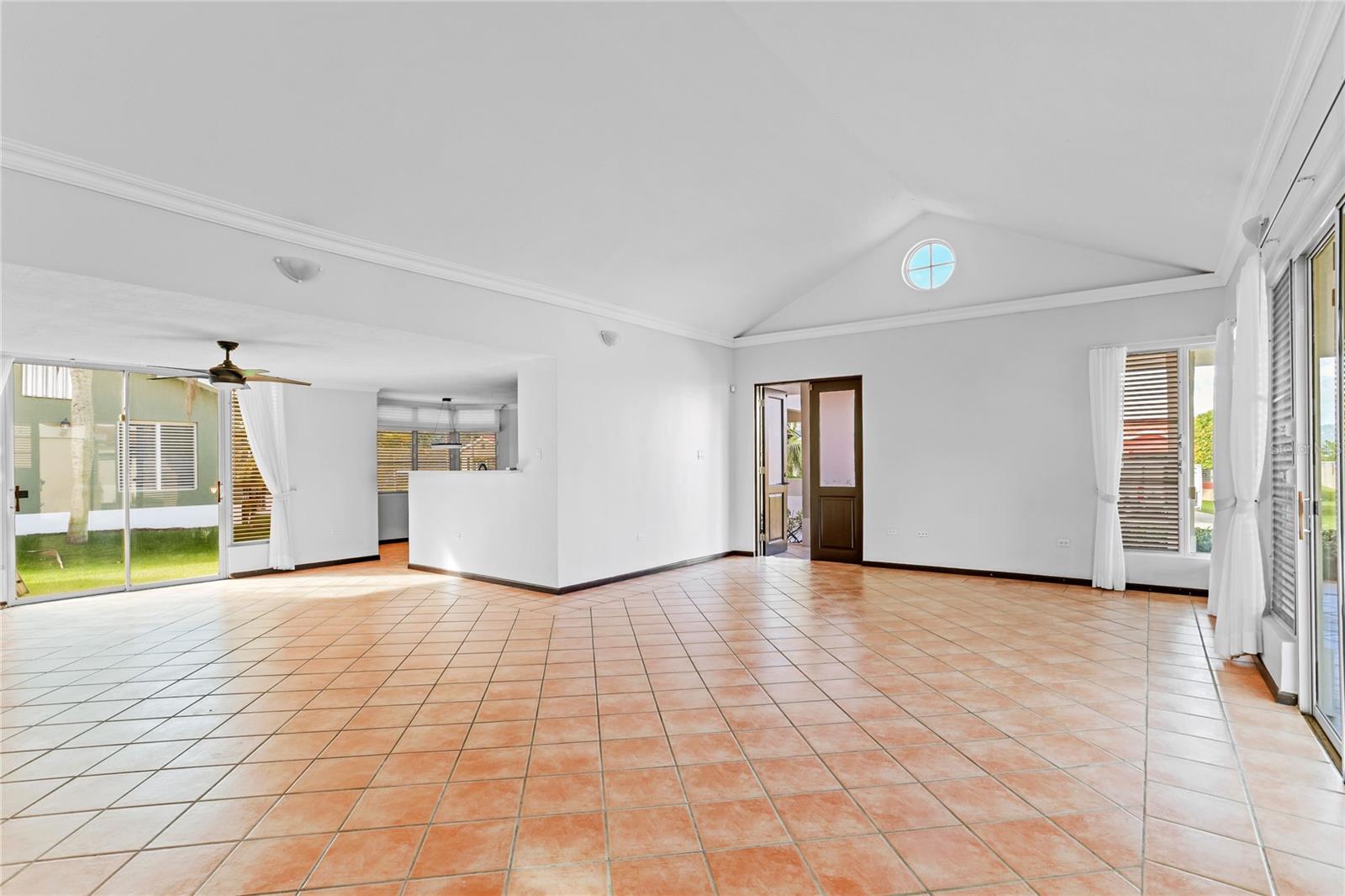 133 CAMINO LOS CAOBOS