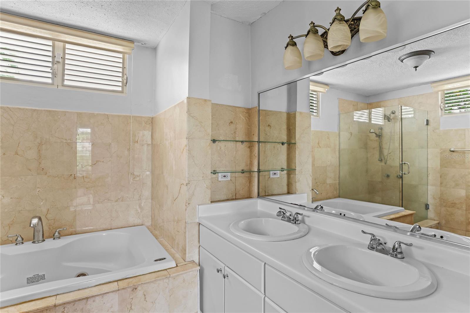 133 CAMINO LOS CAOBOS