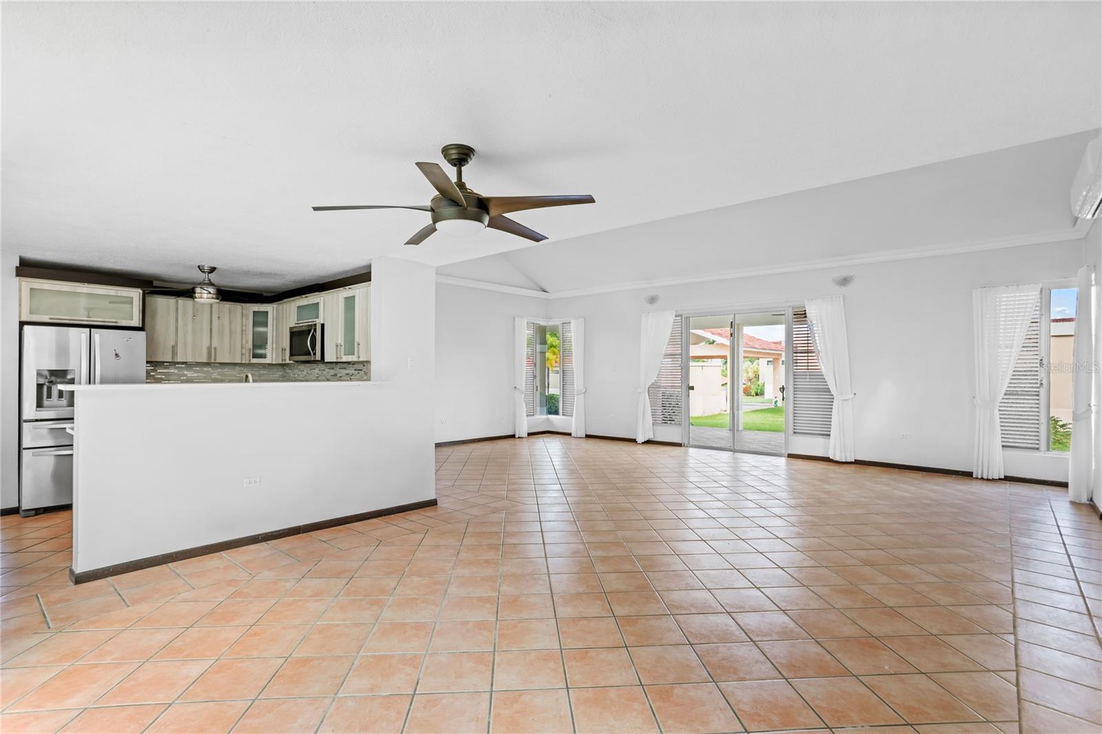 133 CAMINO LOS CAOBOS