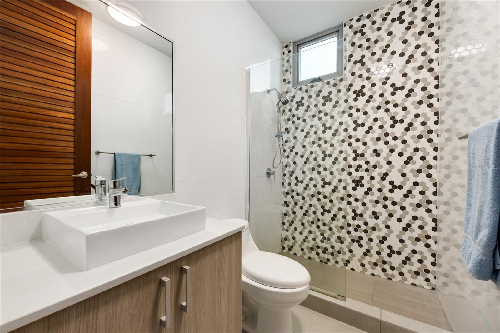 52 MATCH ST. URB. RIVIERA COURT