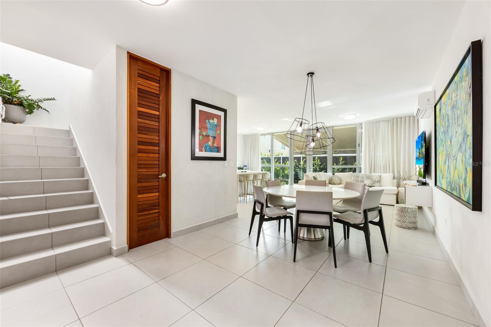 52 MATCH ST. URB. RIVIERA COURT